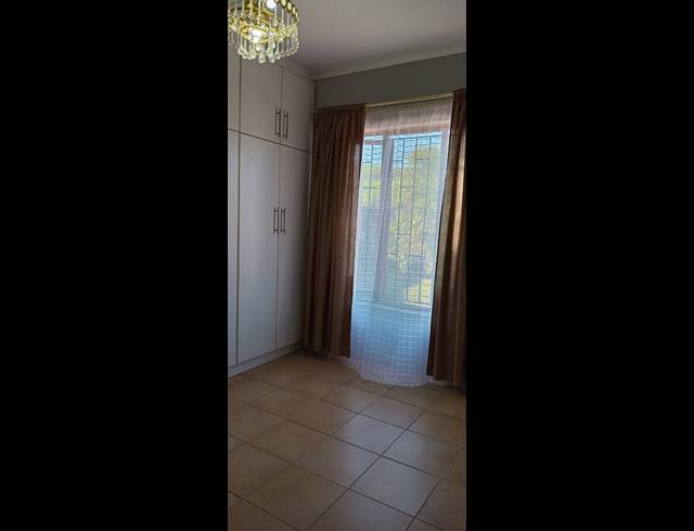2 BEDROOM FREESTANDING FOR SALE IN HIGH RIDGE